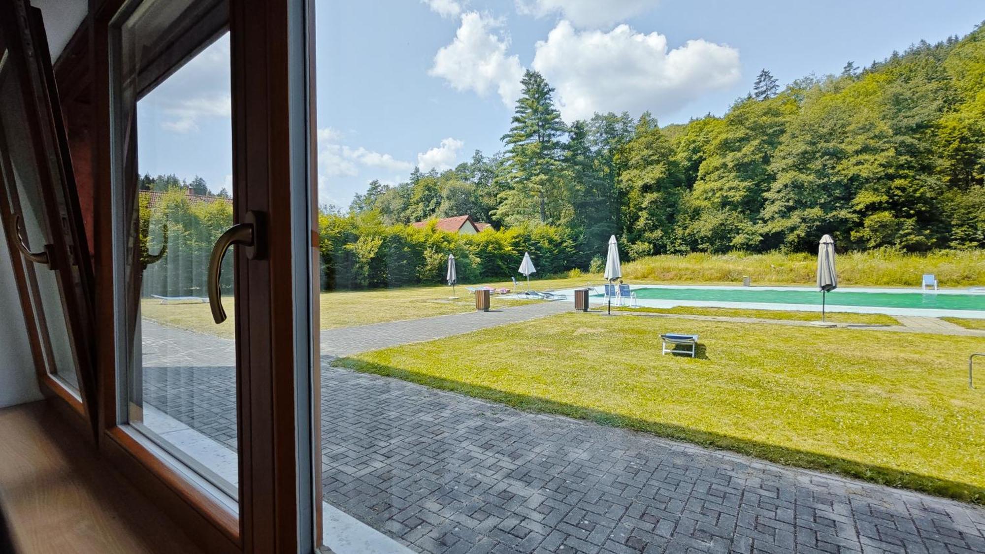 Geyserpark Village Karlsbad Rum bild